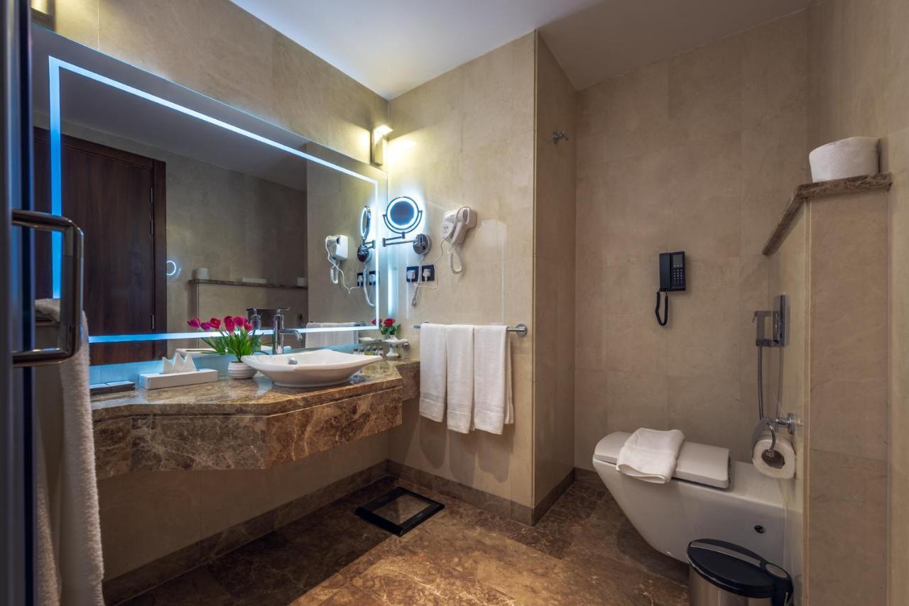 Superior Triple Room with Partial Haram View
